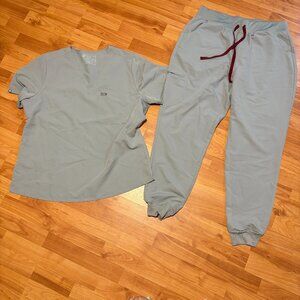 FIGS scrubs